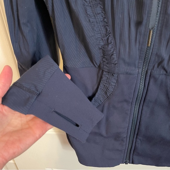 Lululemon Beyond the Studio Jacket - Picture 12 of 14